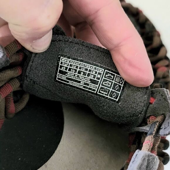 KEEN Uneek ParaCord Bungee Sandals Brown Red Black Mens 10